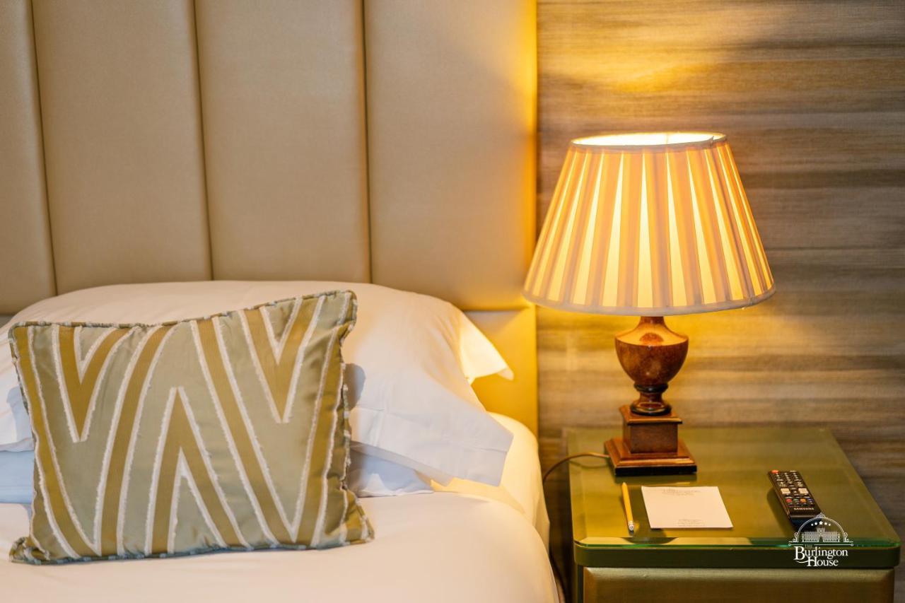 Burlington House Boutique Bed & Breakfast Oxford Luaran gambar A lampshade