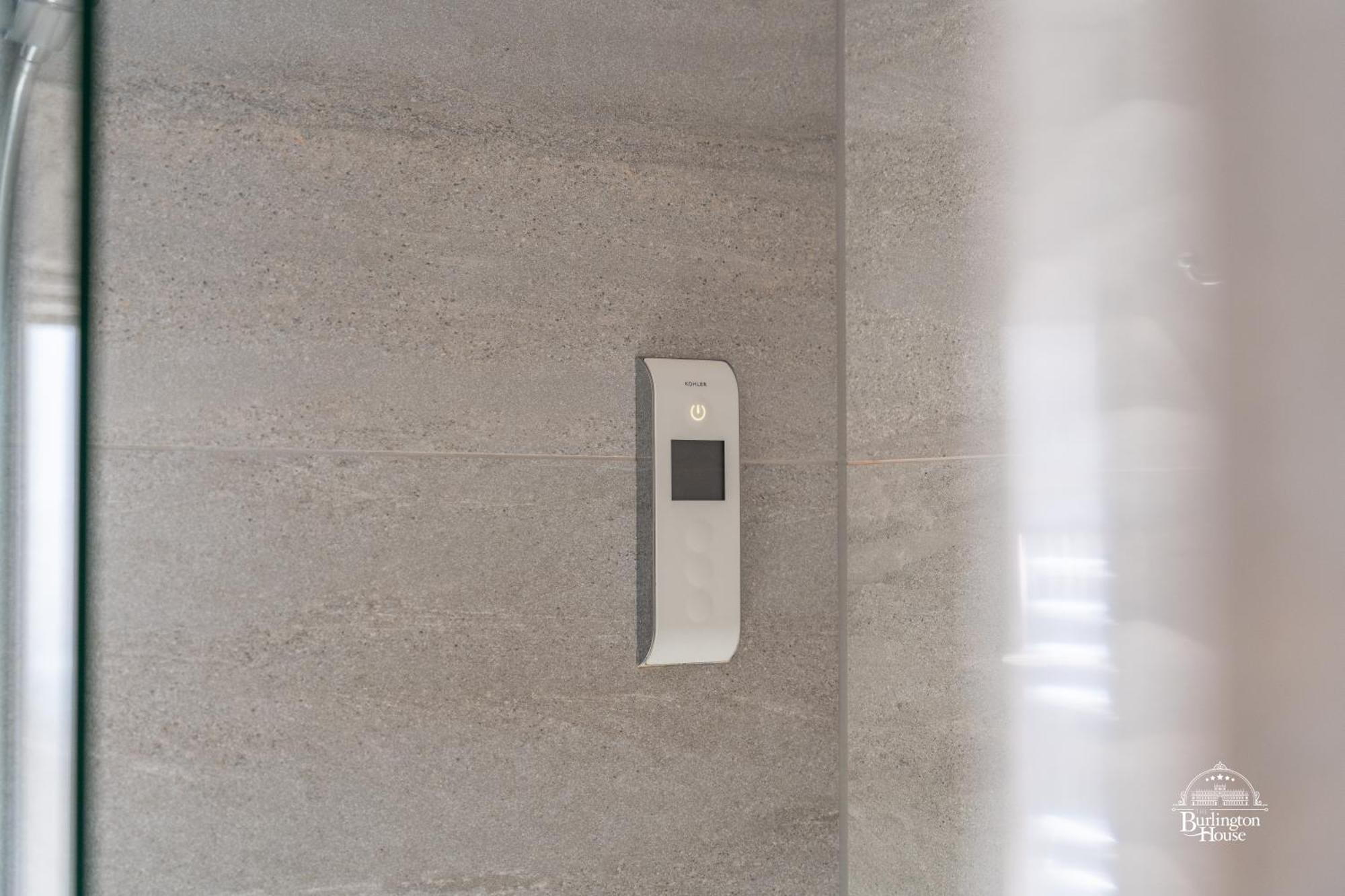 Burlington House Boutique Bed & Breakfast Oxford Bilik gambar A fingerprint sensor