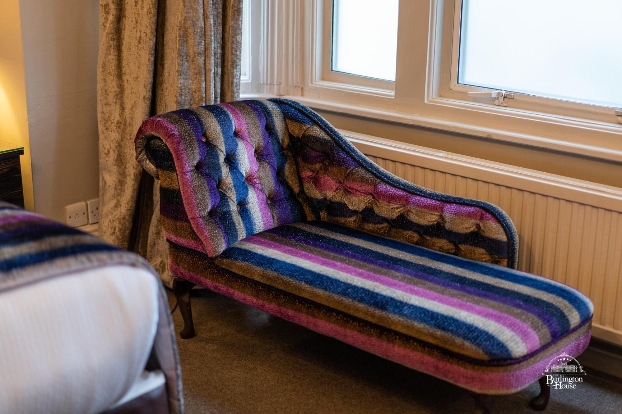 Burlington House Boutique Bed & Breakfast Oxford Bilik gambar A modern chaise longue