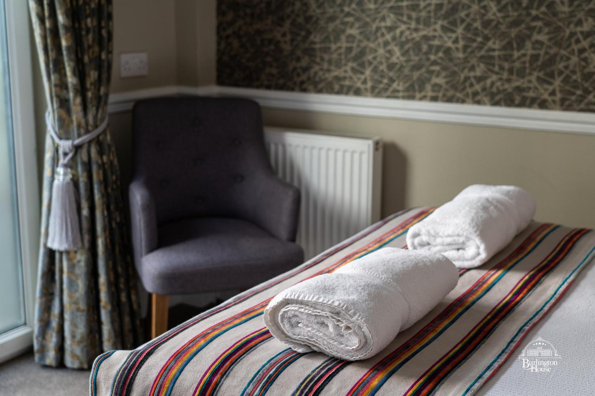 Burlington House Boutique Bed & Breakfast Oxford Bilik gambar A massage table