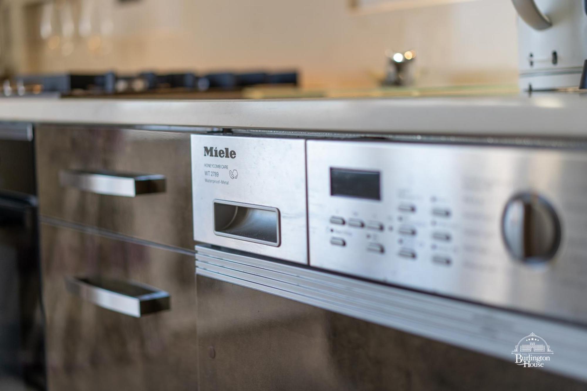 Burlington House Boutique Bed & Breakfast Oxford Luaran gambar Miele dishwasher